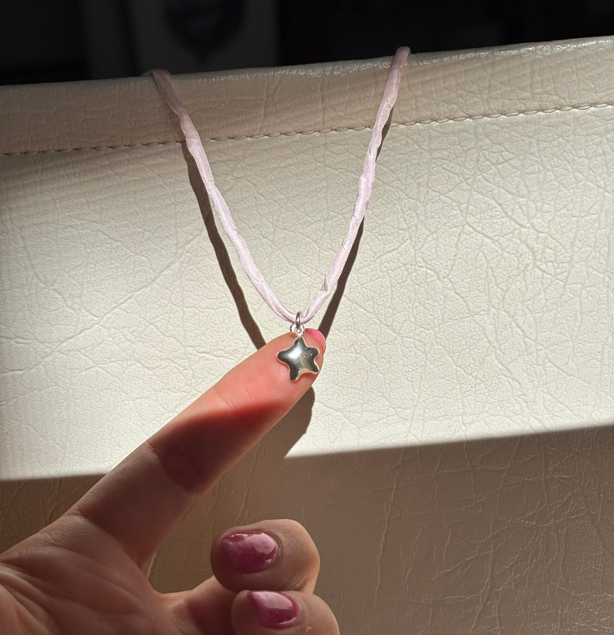 PUFFY STAR SILK NECKLACE